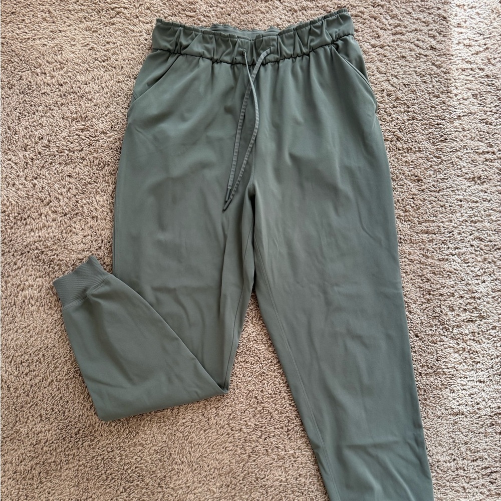 Lululemon Green Jogger Pants